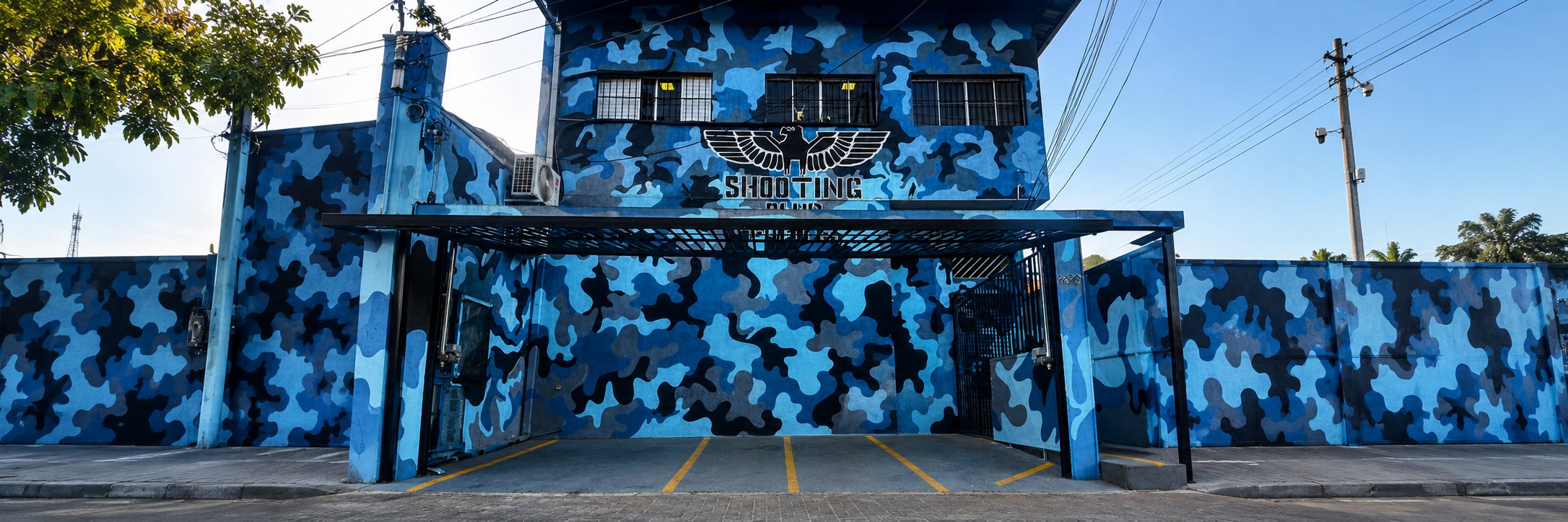 Fachada camuflada do Shooting Club Fortes em Perus, São Paulo
